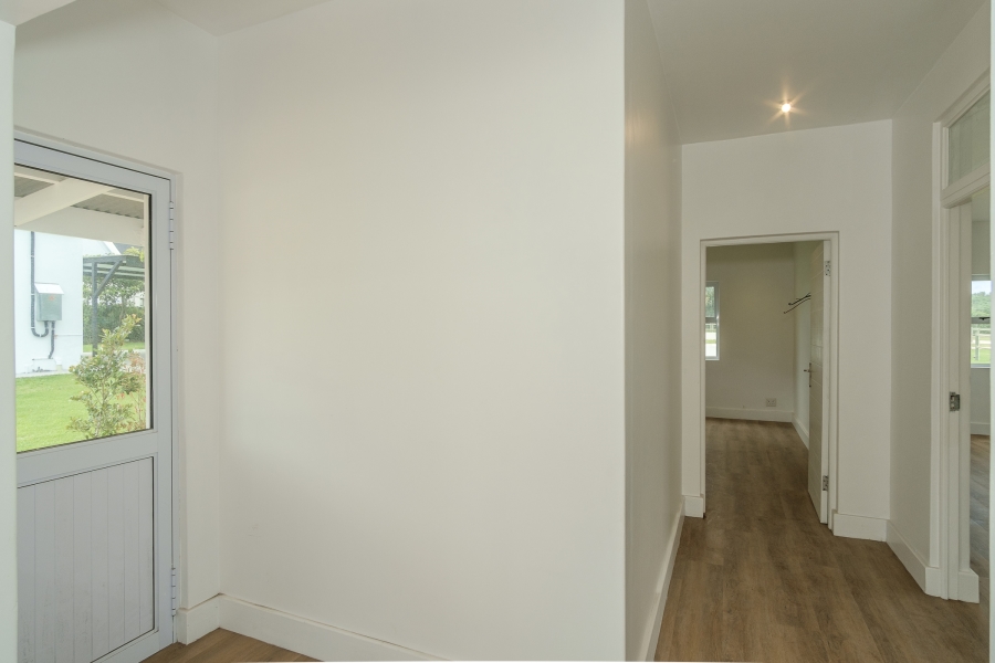 6 Bedroom Property for Sale in Meadowsteads Western Cape